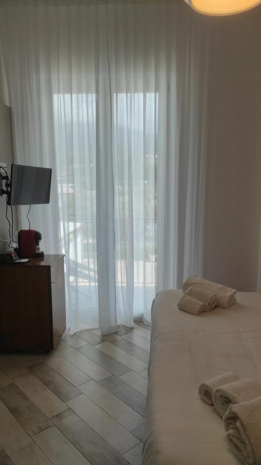 La Perla Del Tirreno Guest House Sapri Luaran gambar